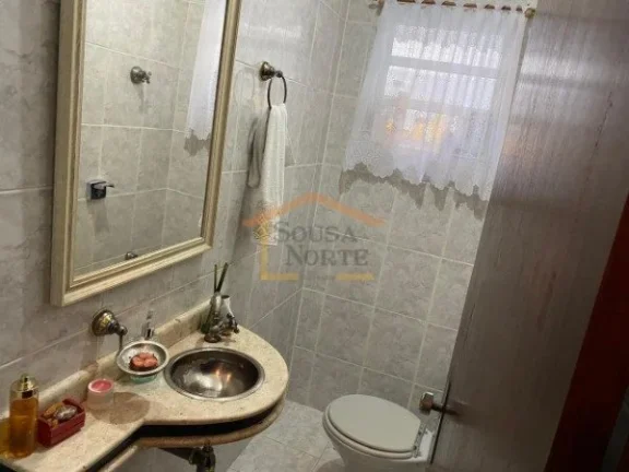 Imagem Sobrado espaçoso 3 dormitórios, 4 banheiros e 5 vagas de garagem, sendo garagem subterrânea. Poss...
