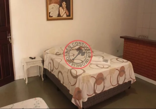 Imagem Casa em residencial, com 3 dormitorios sendo 2 suites, sala de estar, sala de jantar, cozinha e area gourmet e lavanderia.