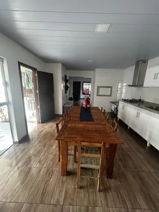 Imagem Casa de 3 Quartos 100 metros de área construída e 300 metros de terreno com Jacuzzi