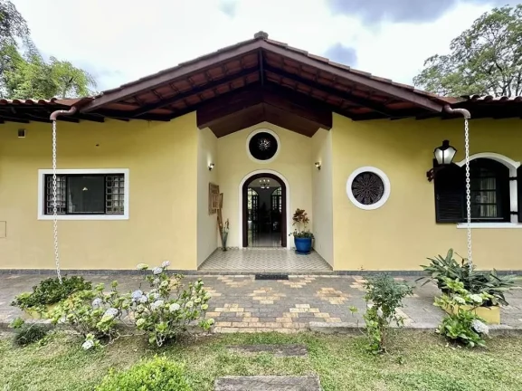 Imagem Cond Pq do Refúgio - 2.900 m² terreno, 5 suítes, piscina, quadra, pomar!