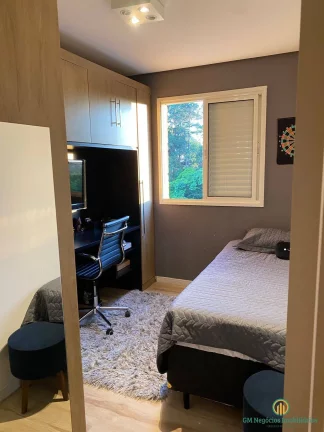 Imagem Belíssimo apartamento mobiliado no miolo da Granja Viana