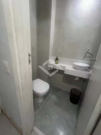 Imagem Apartamento 100 m², 3 Quartos, Reformado, à Venda em Copacabana Posto 2