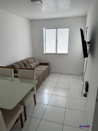 Imagem VENDO CASA 2/4 - CONDOMÍNIO FECHADO