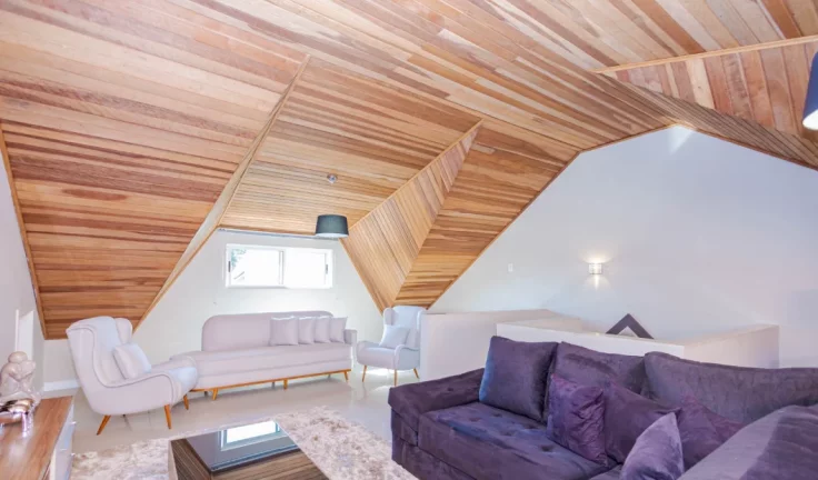 Imagem Sobrado em Condomínio de 3 quartos no bairro Santa Felicidade