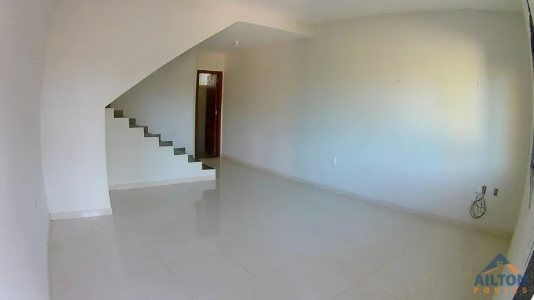 Imagem Casa Duplex com 2 Suítes à Venda em Praia de Santa Mônica - Guarapari/ES