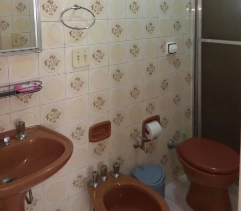 Imagem PITANGUEIRAS- CALÇADÃO , AMPLO APARTAMENTO COM VAGA DE GARAGEM NO PRÉDIO.