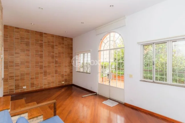 Imagem Casa Vila Madalena - 352M², 3 Dorms, 3 Suítes, 2 Vagas, 3 Salas, Lareira, Mobiliado, Varanda, Closet.