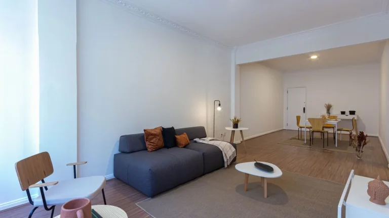 Imagem Apartamento 126M², 3Q, 1 Banheiro, 1 Vaga, Armários.