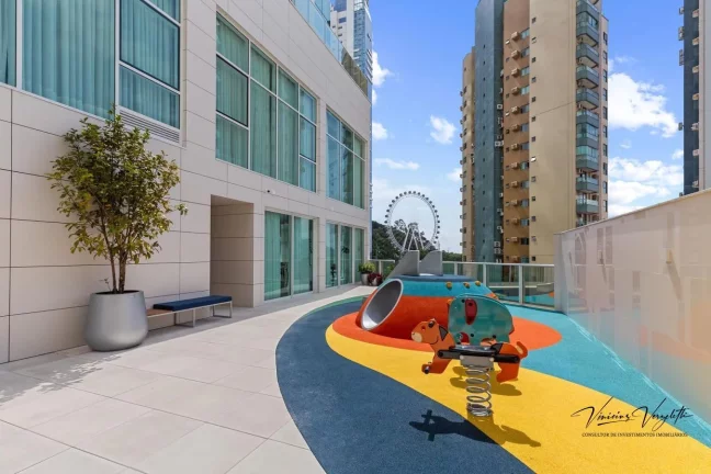 Imagem Apartamento 4 ou + dormitórios para Venda em Balneário Camboriú / SC no bairro Pioneiros