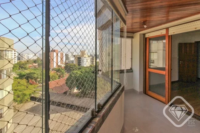 Imagem Linda cobertura com vista panorâmica para o Guaíba - conforto e sol o dia todo!

A Brilhante Imóv...