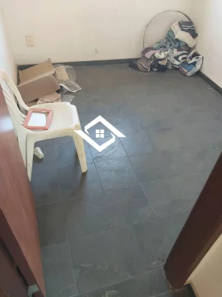 Imagem Alugo apartamento no Condomínio Toulon