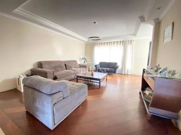 Imagem Casa em condomínio com 695 m² de área construída e 420 m² de terreno, 4 suítes, com garagem para 5 veículos,Alphaville 10-SP