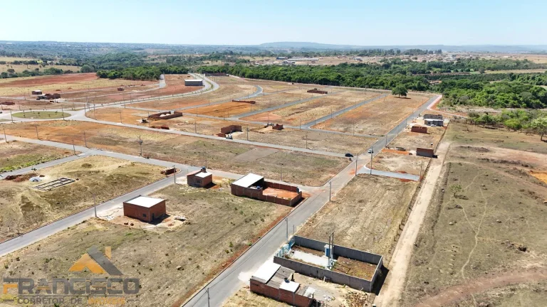 Imagem LOTE A PRESTAÇÃO PRÓXIMO AO CENTRO DE ABADIA