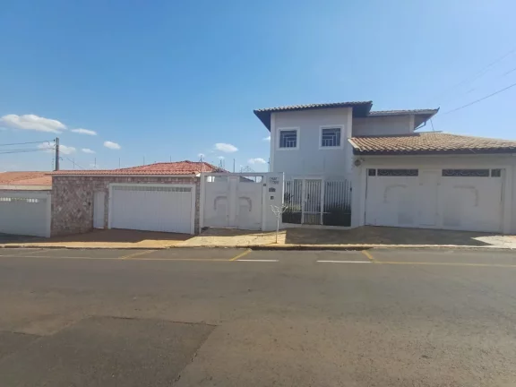 Imagem Sobrado para venda em Jardim Barão com 4 quartos, sendo 4 suítes, 327m2