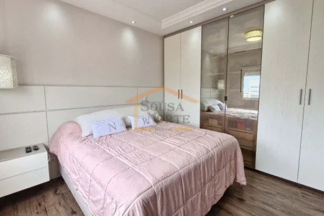 Imagem Apartamento com 9 anos de construção, totalmente reformado, com 4 dormitórios, sendo 2 suítes. C...