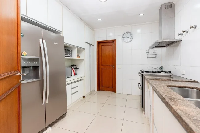Imagem Casa Sobrado Vila Madalena - 541M², 4 Dorms, 2 Suítes, 5 Vagas, Piscina, Hidromassagem, Lareira, Lavabo.