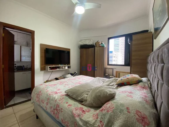 Imagem Apartamento com 2 dormitórios sendo 1 suíte, vaga demarcada, andar alto de frente. À venda, 107 m² por R$ 750.000 - Campo Grande - Santos/SP