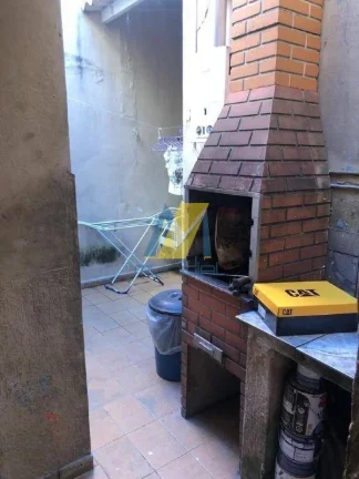 Imagem Sobrado moderno com suíte, churrasqueira e 2 vagas - 119 m²