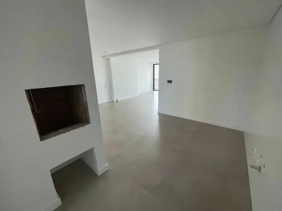 Imagem Apartamento com 3 suítes sendo 1 demi e 3 vagas de garagem no Centro de Balneário Camboriú/SC
