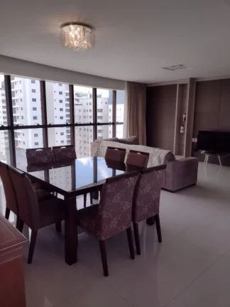 Imagem Apartamento com 3 suítes à venda no Centro de Balneário Camboriú/SC
