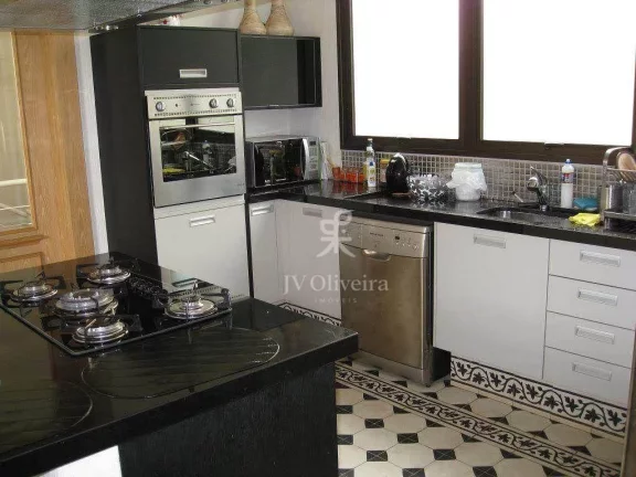 Imagem Casa à venda ao lado do Colégio Miguel de Cervantes, 530 m² com 3 suítes, 4 vagas - Morumbi /SP
