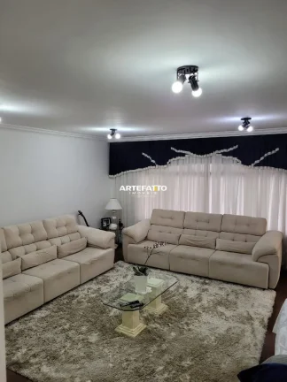 Imagem Casa com piscina bem localizada