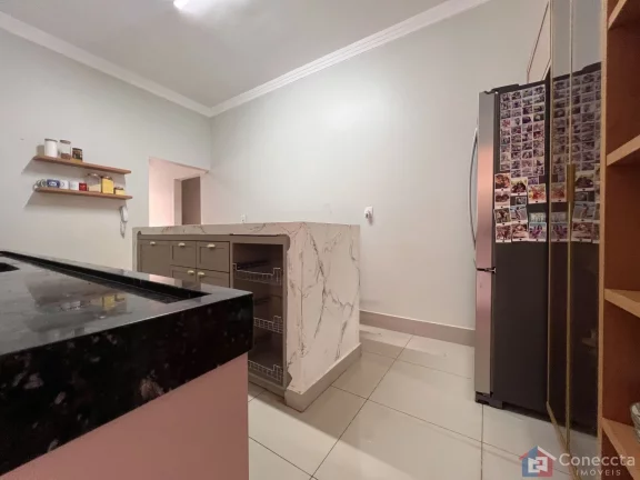 Imagem Casa Térrea à Venda no Afonso Queiroz em Patos de Minas – 3 Quartos e Churrasqueira