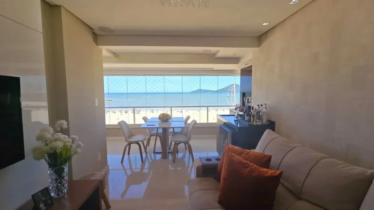 Imagem Apartamento frente mar mobiliado com 2 dormitórios e 1 vaga em Balneário Camboriú/SC