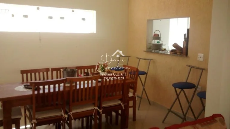 Imagem Imperdível: Casa à venda na Enseada, Guarujá-SP, com 4 quartos, 1 suíte, 2 banheiros, 3 vagas de garagem e 250m²!