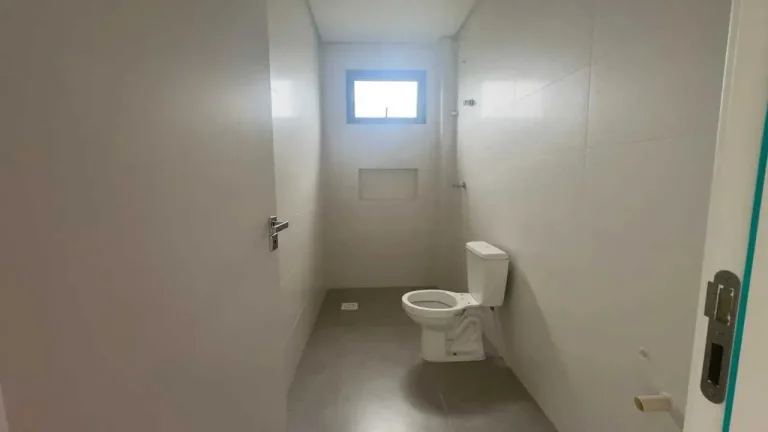 Imagem Casa com 3 dormitórios sendo 1 suíte e 2 vagas garagem - Campeche | Florianópolis/SC