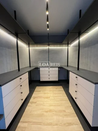 Imagem CASA 4 SUÍTES SENDO 1 SUÍTE MASTER CONDOMÍNIO ALPHAVILLE II