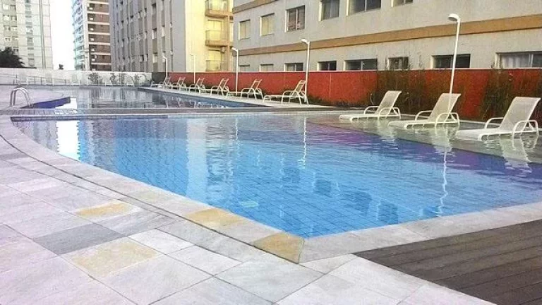 Imagem ASTÚRIAS- MARAVILHOSA ÁREA DE LAZER , 02 VAGAS DE GARAGEM , UMA QUADRA DA PRAIA .