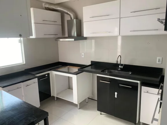 Imagem Casa Duplex Alto Padrão, 03 Suites, 02 Vagas de Garagem, Area Externa, Praia do Morro, Guarapari - ES