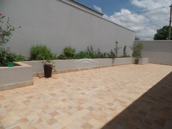 Imagem Casa à venda - Condomínio Terras do Cancioneiro - na entrada de Paulínia.
Contando com excelente ...