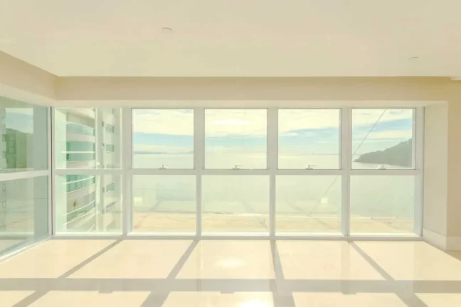 Imagem Apartamento com 4 dormitórios sendo 2 suítes e 4 vagas de garagem em Balneário Camboriú