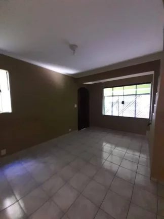 Imagem Casa para venda com 2 Dormitórios, 2 Banheiros e 2 Vagas de Garagem!