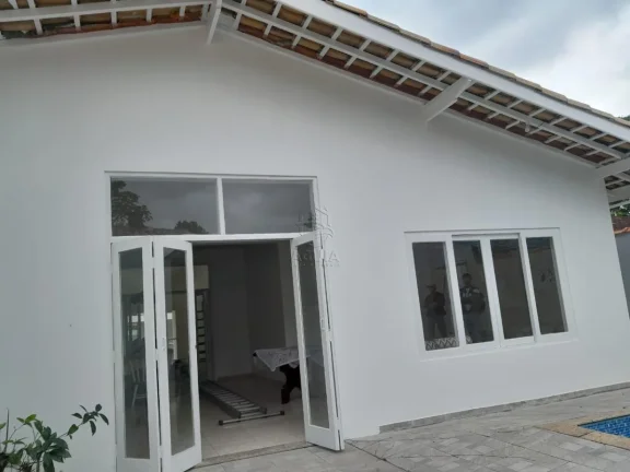 Imagem Casa em condomínio fechado à venda ou locação com 4 suítes!
