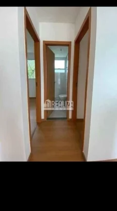 Imagem Aluguel de Apartamento com 2 Dormitórios no Condomínio Residencial Veneza, no bairro Vila Arquelau - Uberaba