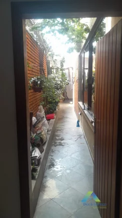 Imagem Casa para venda com 2 dormitórios, 1 suíte e 2 banheiros na Vila das Mercês!!