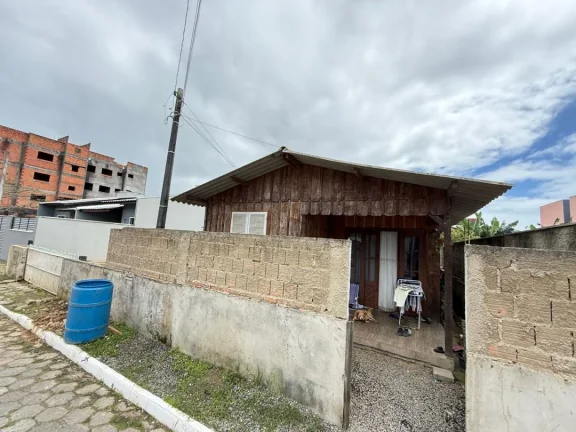 Imagem Terreno à venda na praia de Gravatá em Navegantes, oportunidade única com a Imobiliária Adriano Carpes.