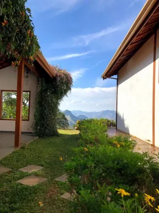 Imagem Refúgio de Altitude em São Bento do Sapucaí: 175.000 m² de Privacidade e Vista Permanente para a Pedra do Baú
