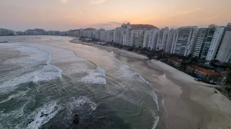 Imagem Apartamento com 3 dormitórios à venda, 180 m² - Pitangueiras - Guarujá/SP