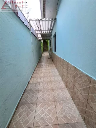 Imagem Casa à venda em Tupiry, Praia Grande-SP: 2 quartos, 1 sala, 2 banheiros, 2 vagas de garagem, 80m² de área. Venha conferir!