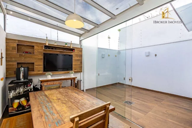 Imagem Sobrado TRIPLEX SEMIMOBILIADO com 4 quartos à venda, 186 m² por R$ 1.300.000,00 - Campina do Siqueira - Curitiba/PR