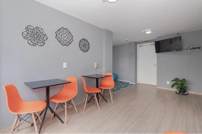 Imagem Apartamento com 3 Quartos à Venda, 71 m² em Jardim Planalto - Porto Alegre