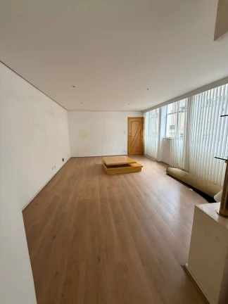 Imagem Apartamento Higienópolis - 160M², 3 Dorms, 1 Suíte, 2 Vagas, Armários.