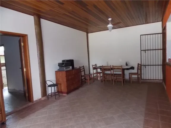 Imagem CASA RESIDENCIAL À VENDA.