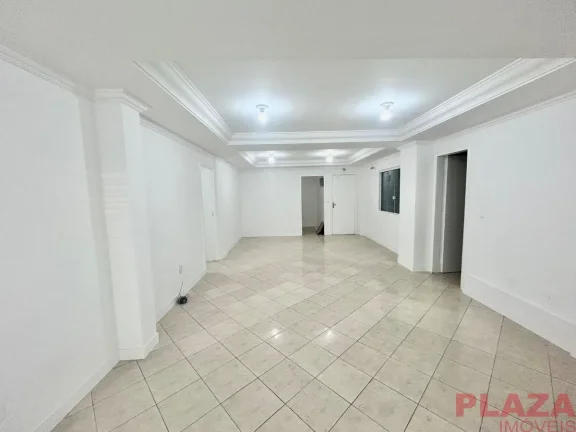 Imagem Ampla Sala | Av dos Estados | Piso superios | 3 Banheiros | Cozinha | Anual | Balneário Camboríu