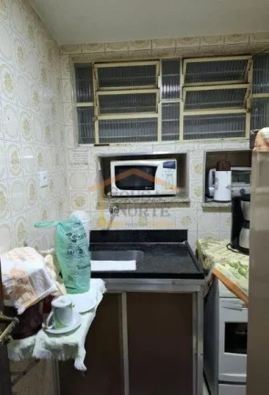 Imagem Salão com 105 m², sendo 60 m² de vão livre, conta com 2 banheiros, copa e 2 vagas de garagem. 

...