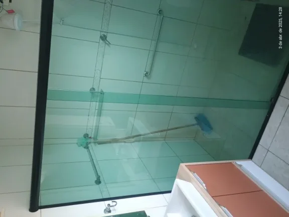 Imagem ???? "Essa casa enorme tá desocupada e pode ser sua! Olha só essa localização..."